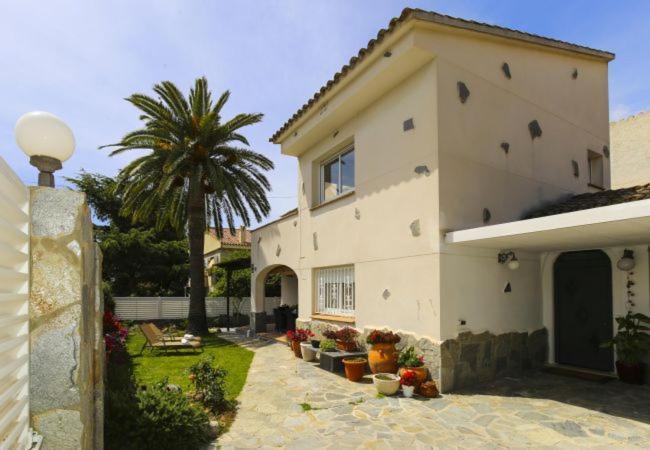 Global Maria - Villa With Bbq In קמברילס מראה חיצוני תמונה
